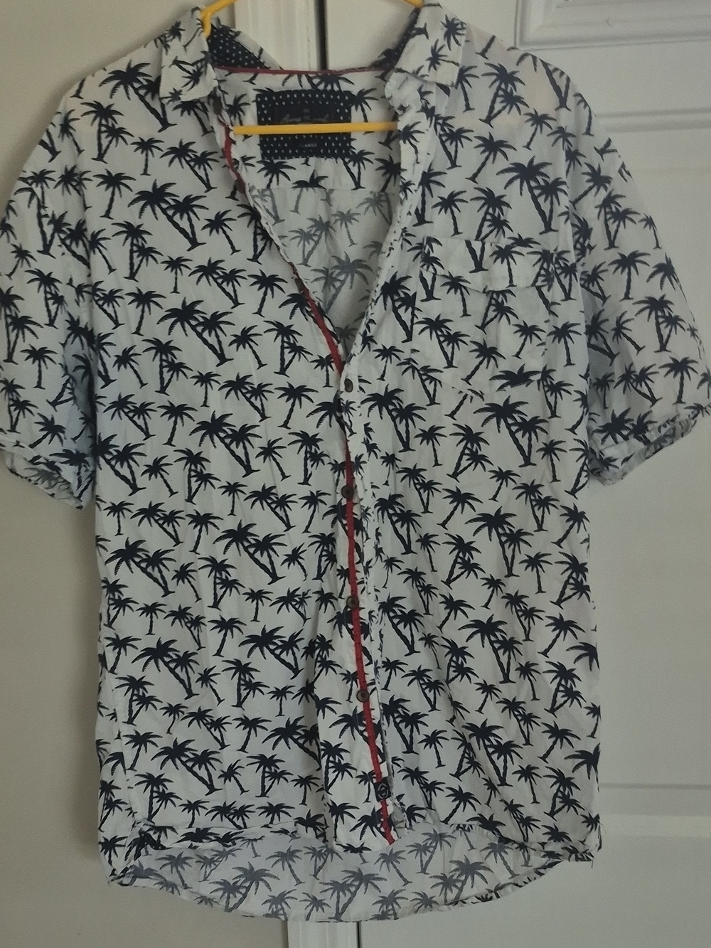 Signature White Short-Sleeve Palm Tree Print Button-Down Shirt